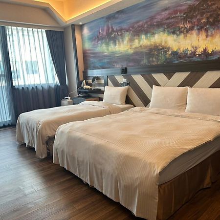 Weifeng Boutique Business Hotel - Zhanqian Branch Pingtung Kültér fotó
