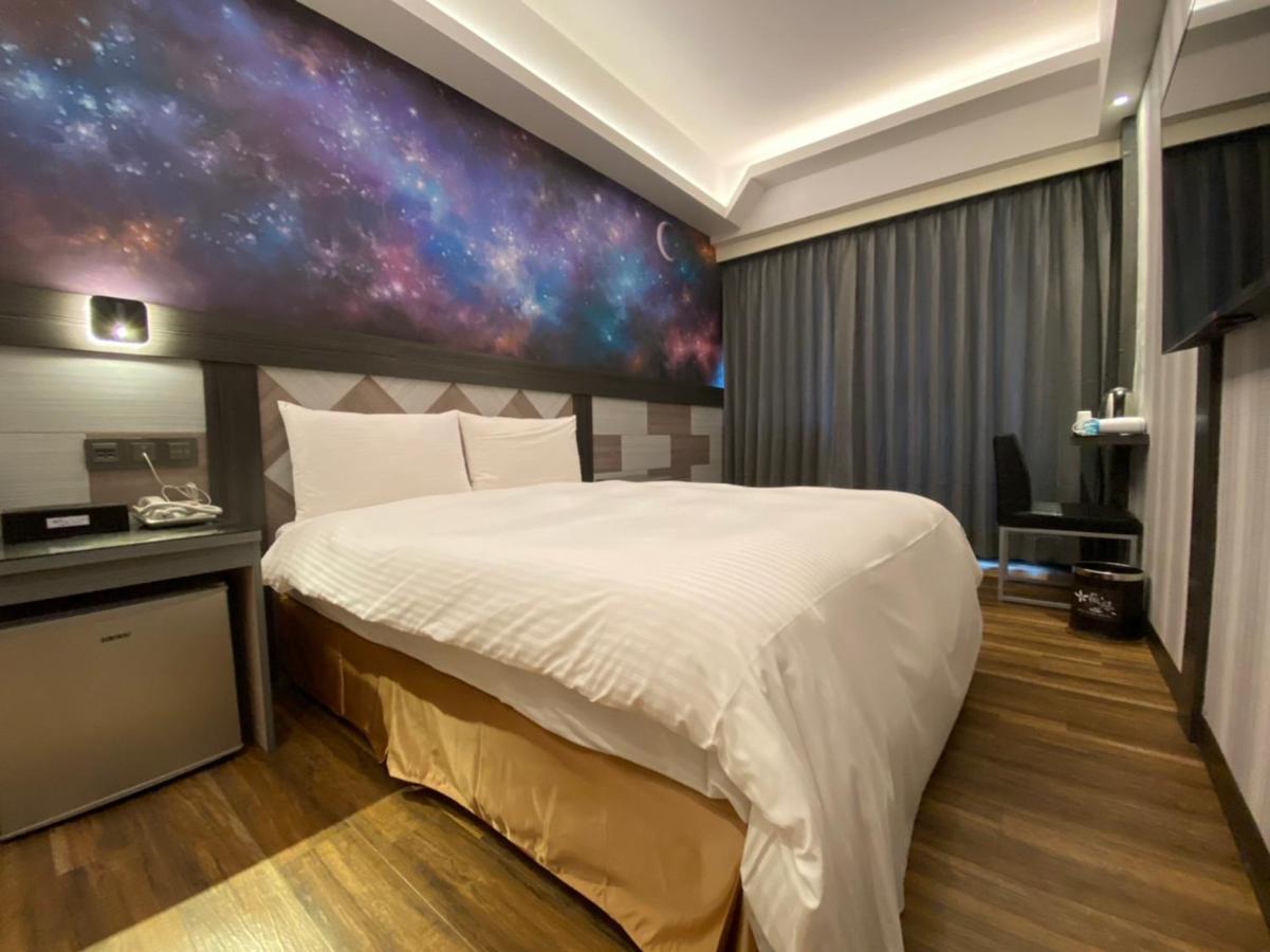 Weifeng Boutique Business Hotel - Zhanqian Branch Pingtung Kültér fotó
