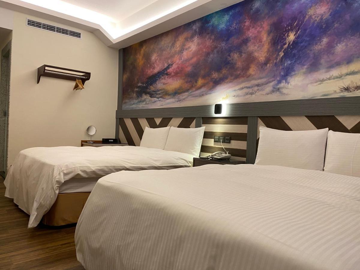 Weifeng Boutique Business Hotel - Zhanqian Branch Pingtung Kültér fotó