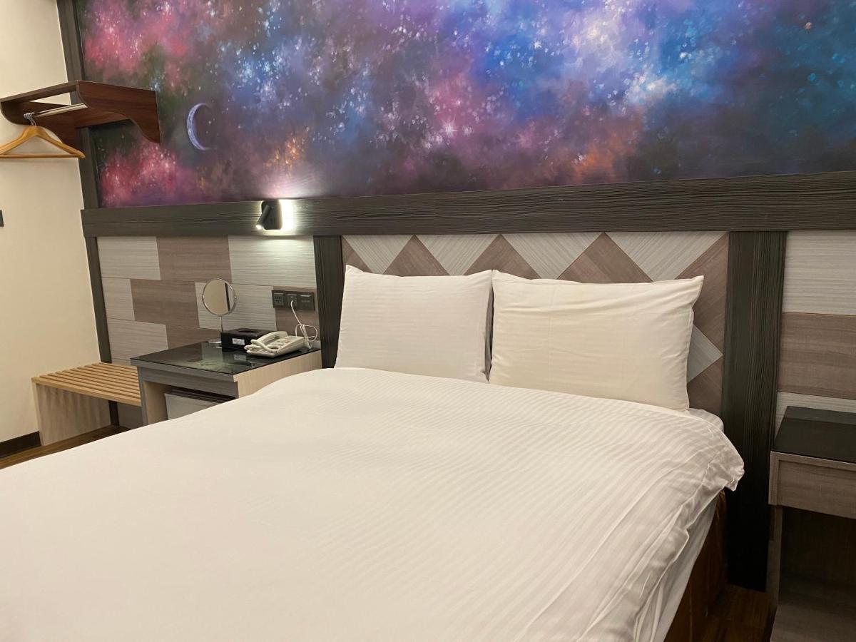 Weifeng Boutique Business Hotel - Zhanqian Branch Pingtung Kültér fotó