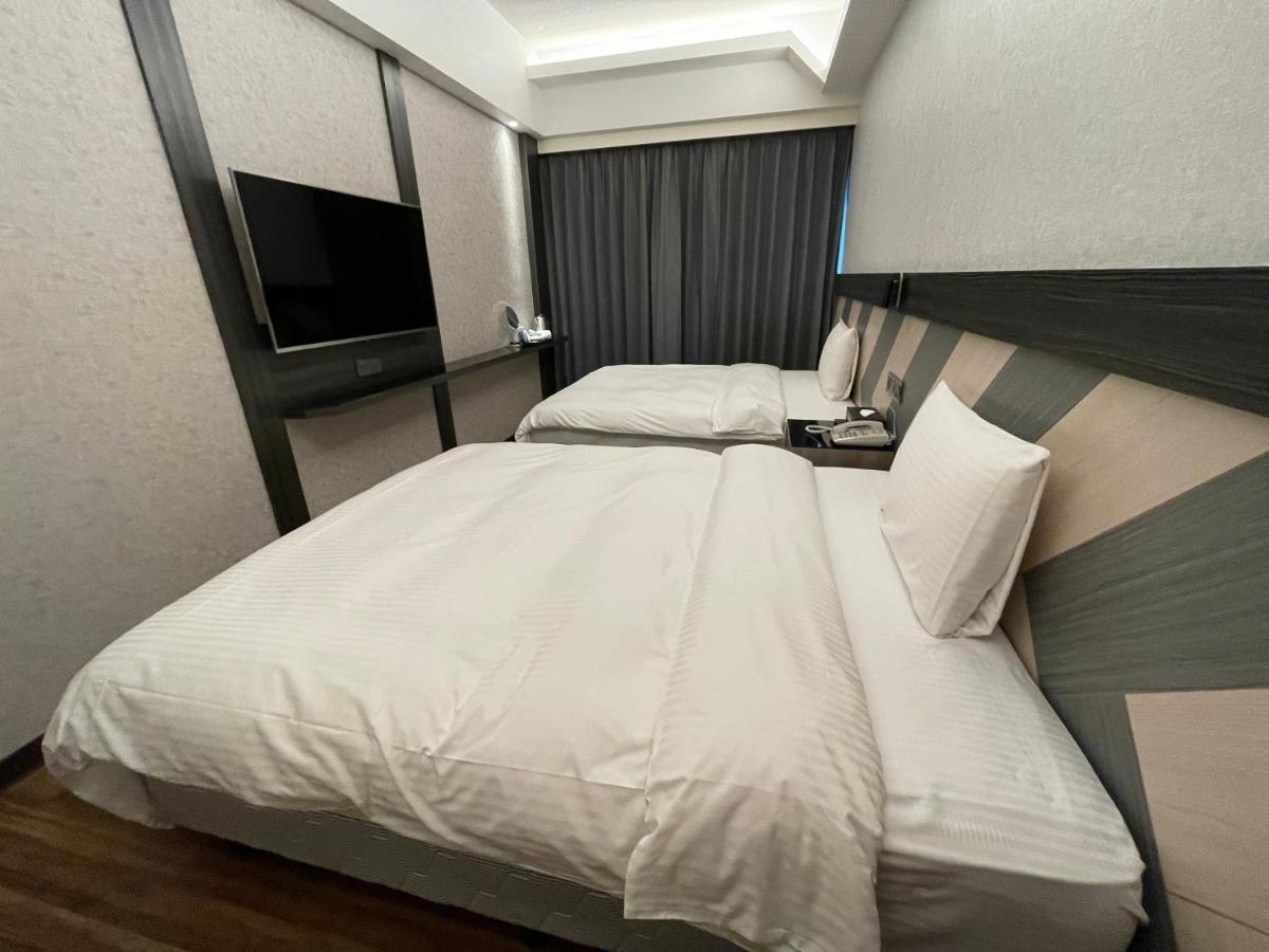 Weifeng Boutique Business Hotel - Zhanqian Branch Pingtung Kültér fotó