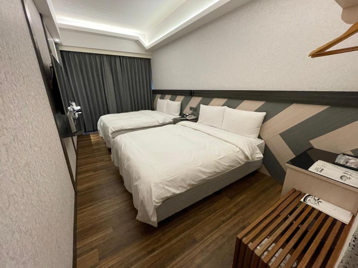 Weifeng Boutique Business Hotel - Zhanqian Branch Pingtung Kültér fotó