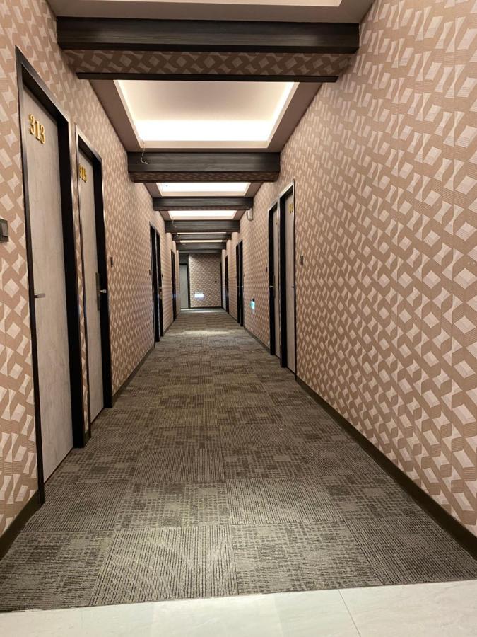 Weifeng Boutique Business Hotel - Zhanqian Branch Pingtung Kültér fotó