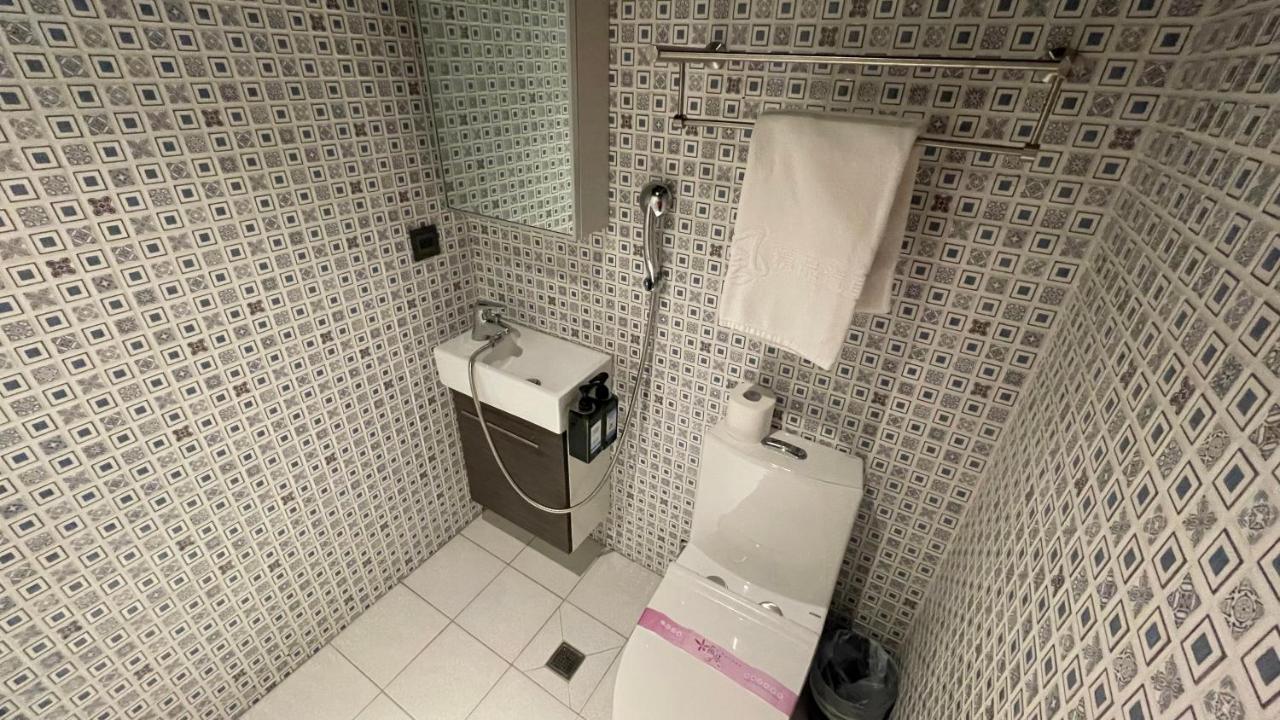 Weifeng Boutique Business Hotel - Zhanqian Branch Pingtung Kültér fotó