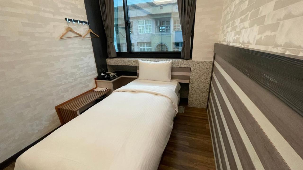 Weifeng Boutique Business Hotel - Zhanqian Branch Pingtung Kültér fotó